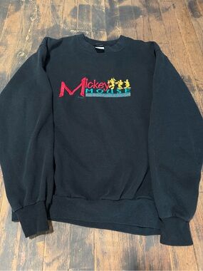 Vintage Disney Unlimited  Mickey Mouse Embroidered Sweatshirt Adult Size Medium